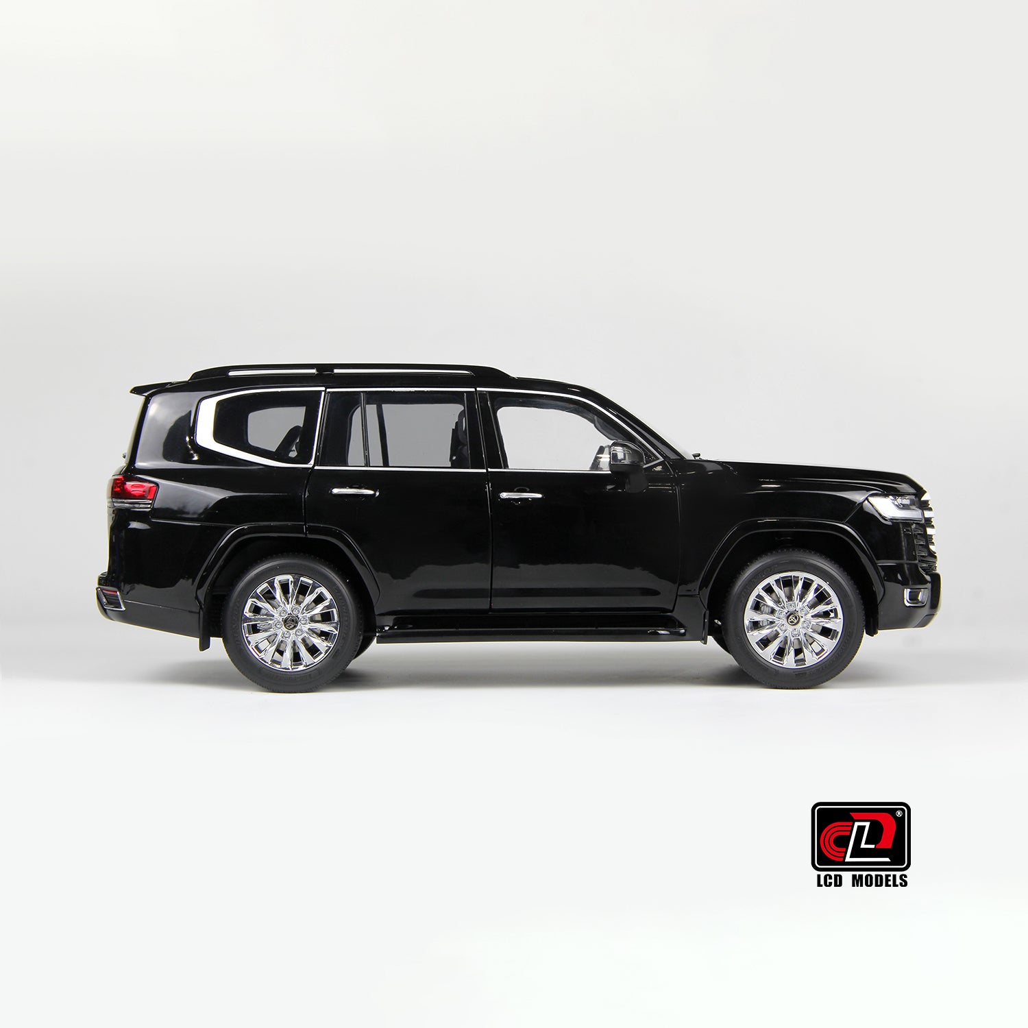 LCD Model 1:18 Toyota Land Cruiser 300-ZX Black color
