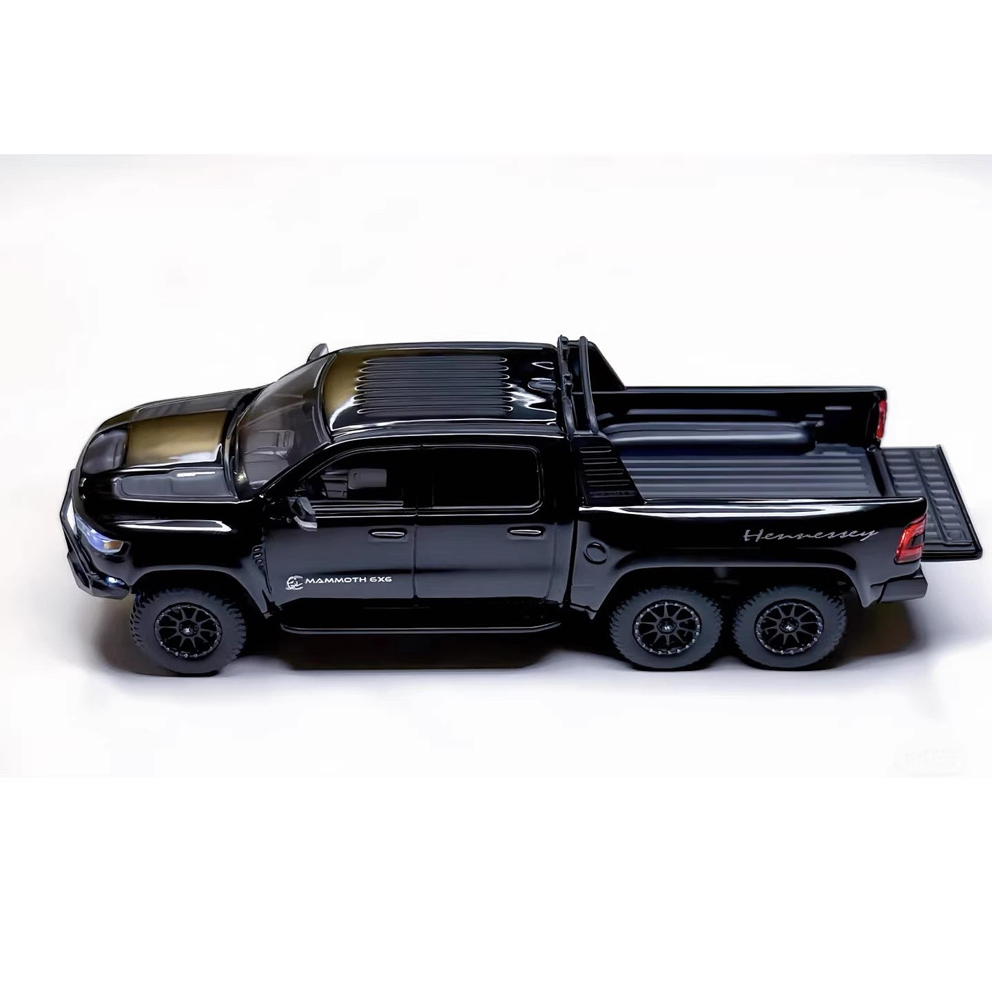 596 Model 1:64 Dodge Ram 1500 Trx 6x6 Hennessey Mammoth