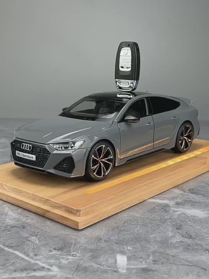 1/18 Audi RS7 Sportback Diecast Model with Remote Key