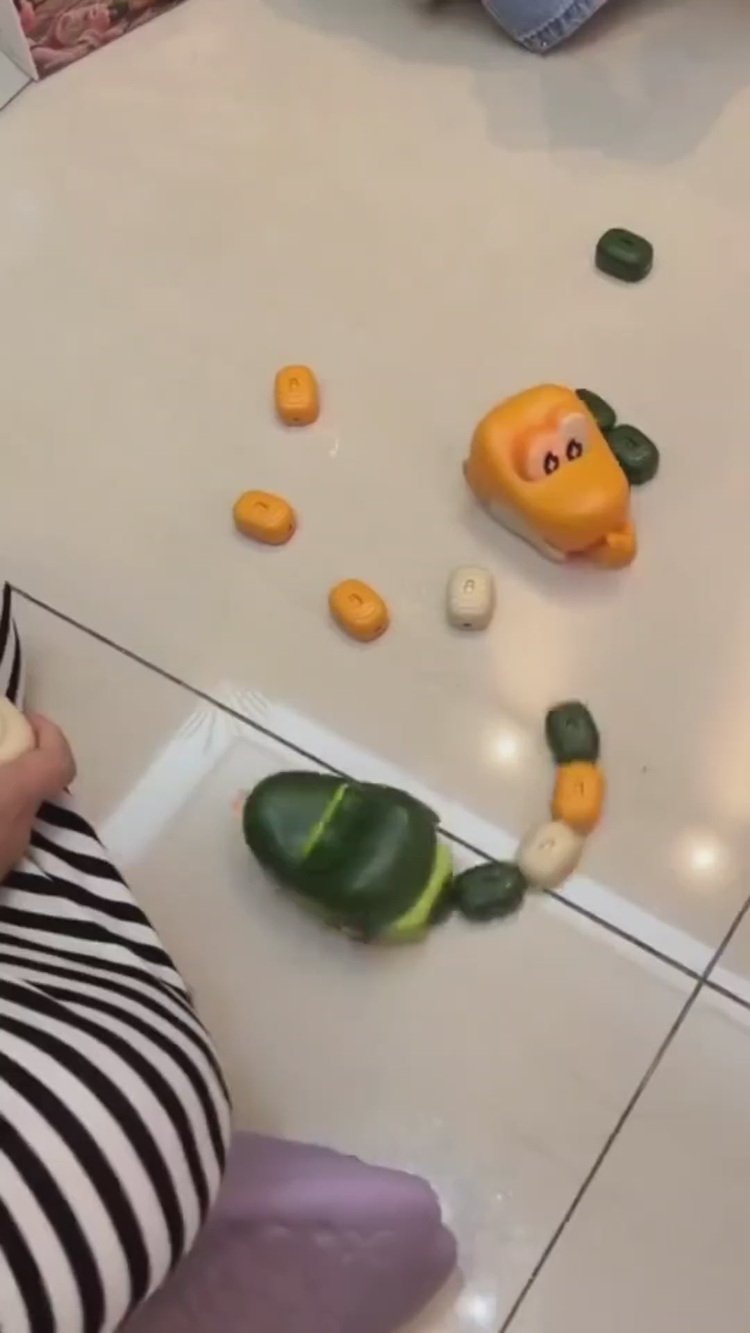 Taodudu Magnetic Hungry Snake RC Game